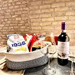 Buonarroti Art Home - Luxury Retreat For Couples